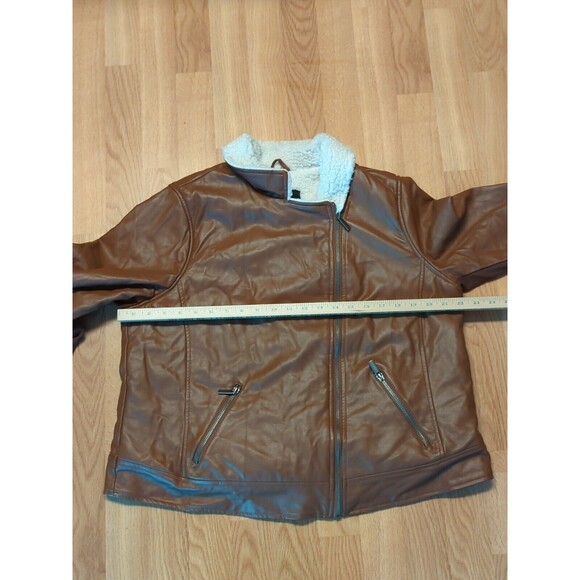 Torrid Faux Leather Jacket Womens 1X Brown Sherpa Lined Zip Asymmetrical Moto - Picture 10 of 12